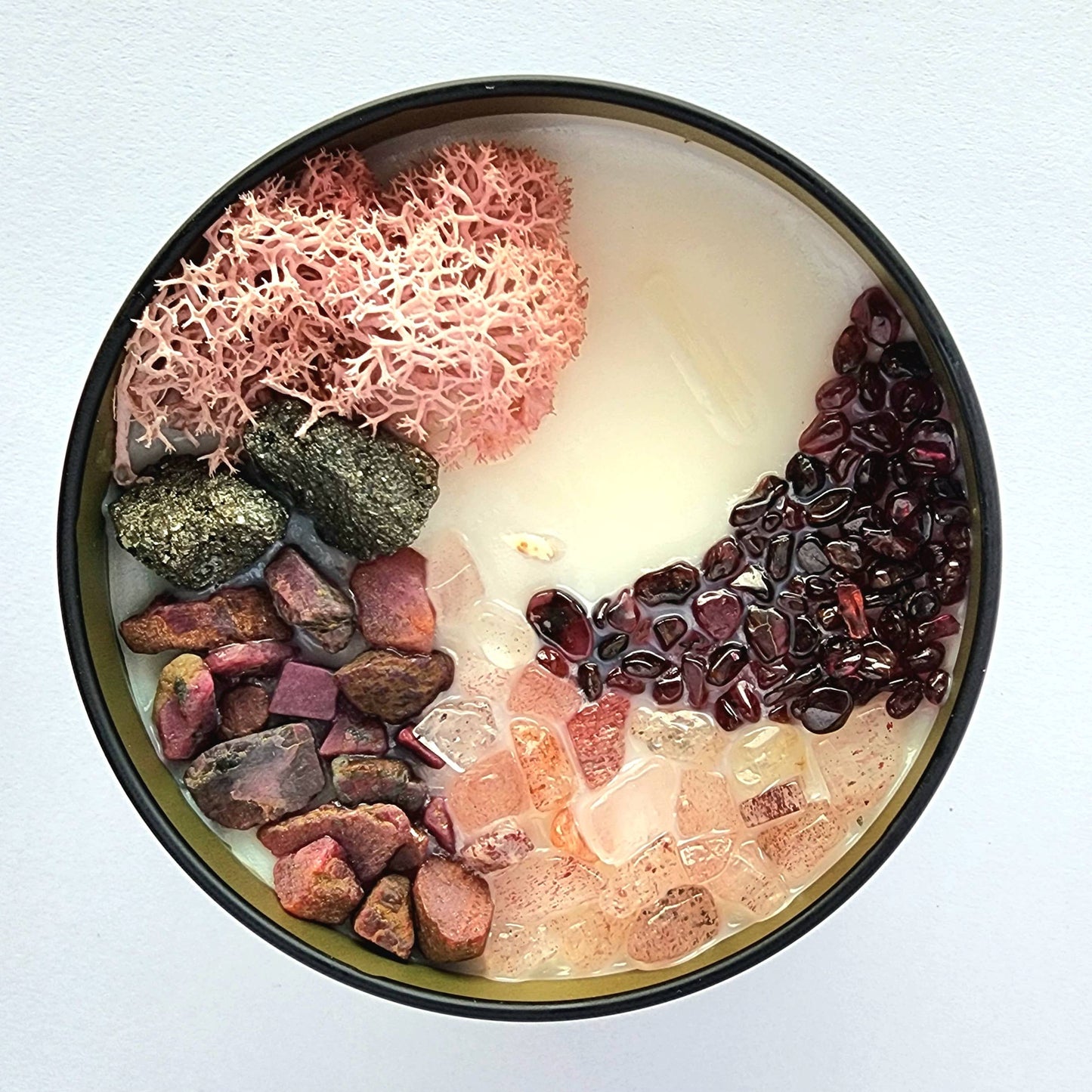 Beating Heart - Black Pepper and Vanilla Buttercream Scented - 8oz Soy Crystal Candle