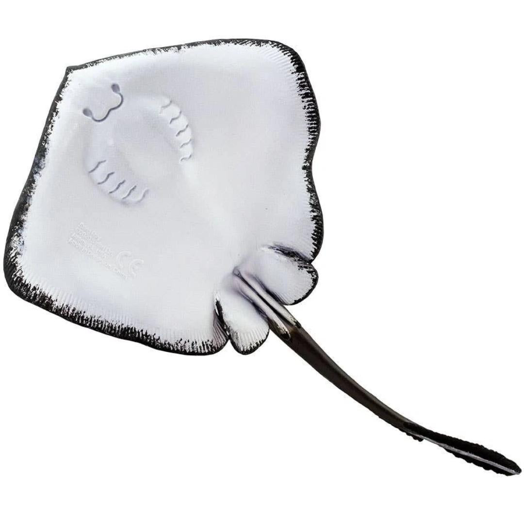 Sting Ray Figure - Hand Painted & Collectible Toy - Safari Ltd 100507