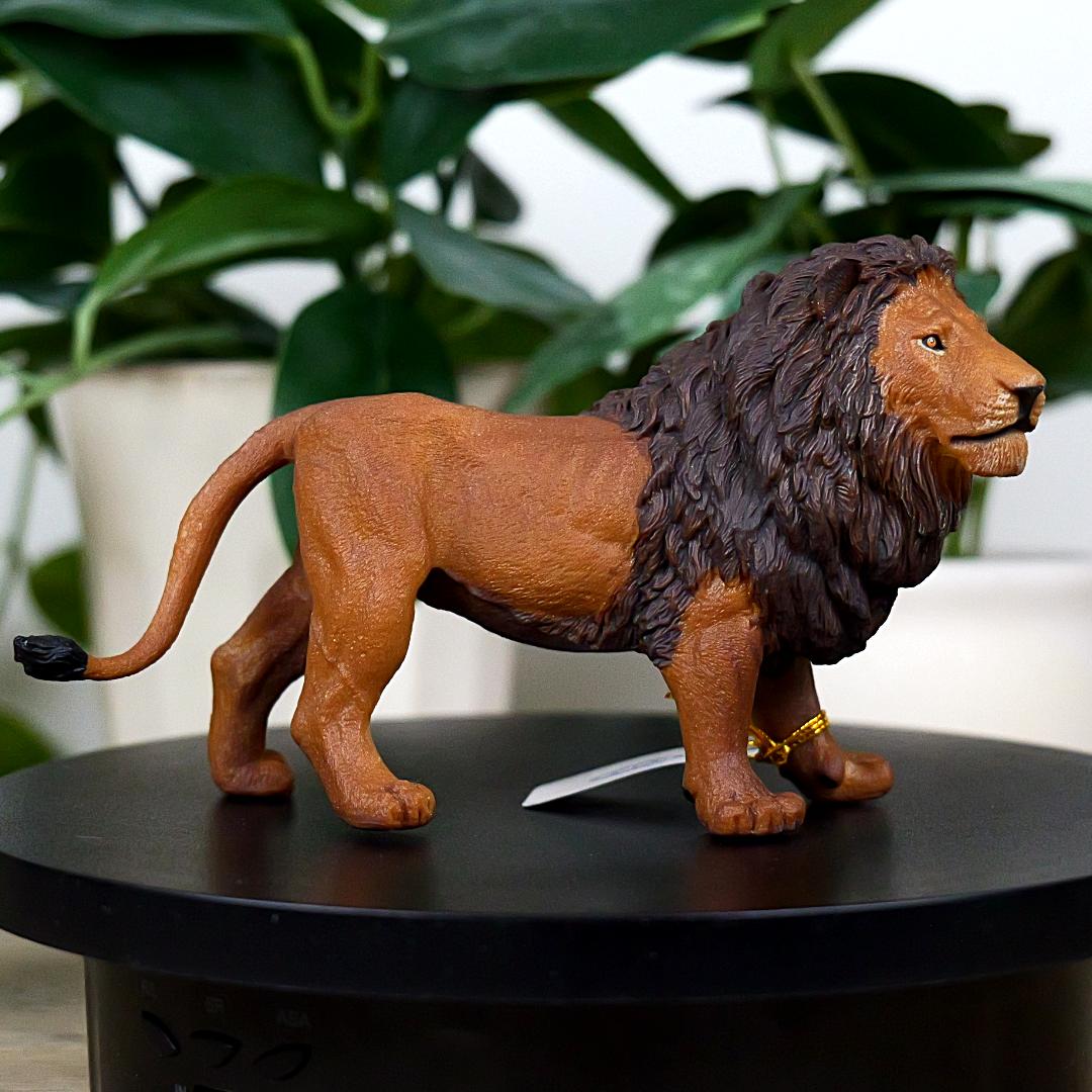 Lion Animal Figure - Hand Painted & Collectible Toy - Papo 50040