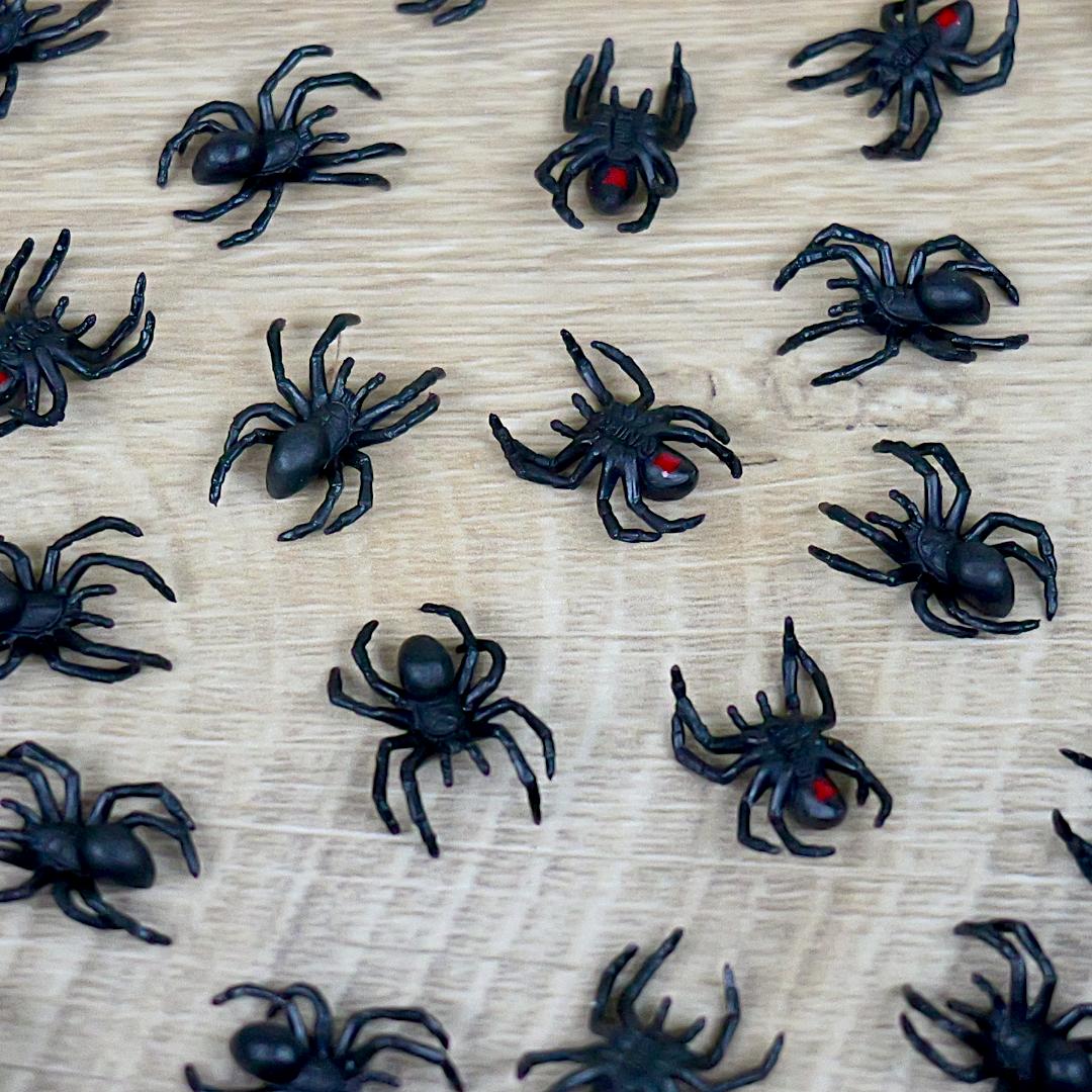 Black Widow Spider Good Luck Minis Figure - Hand Painted & Collectible Miniature Figurine - Safari Ltd