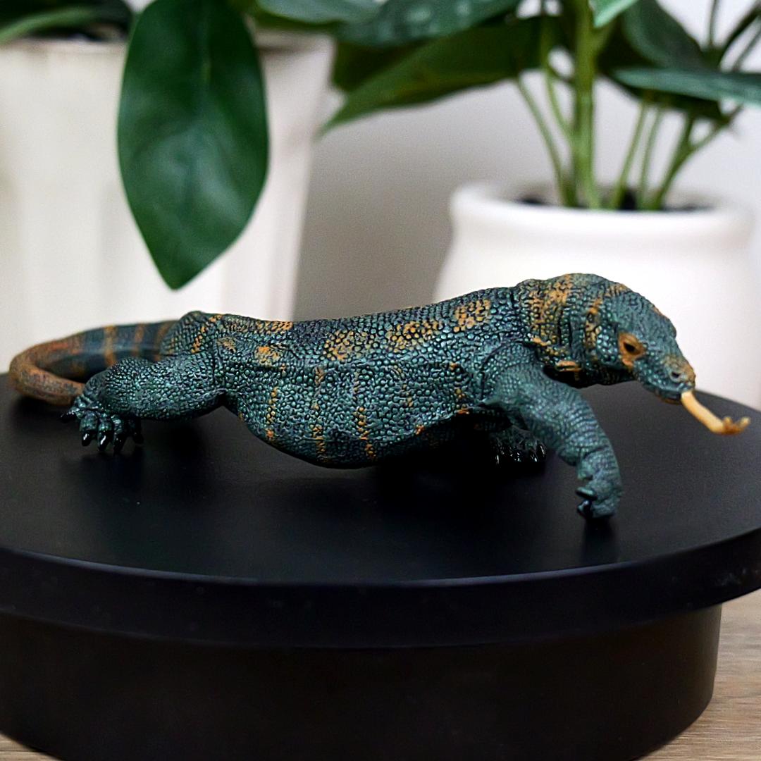 Komodo Dragon Animal Figure - Hand Painted & Collectible Toy - Papo 50103