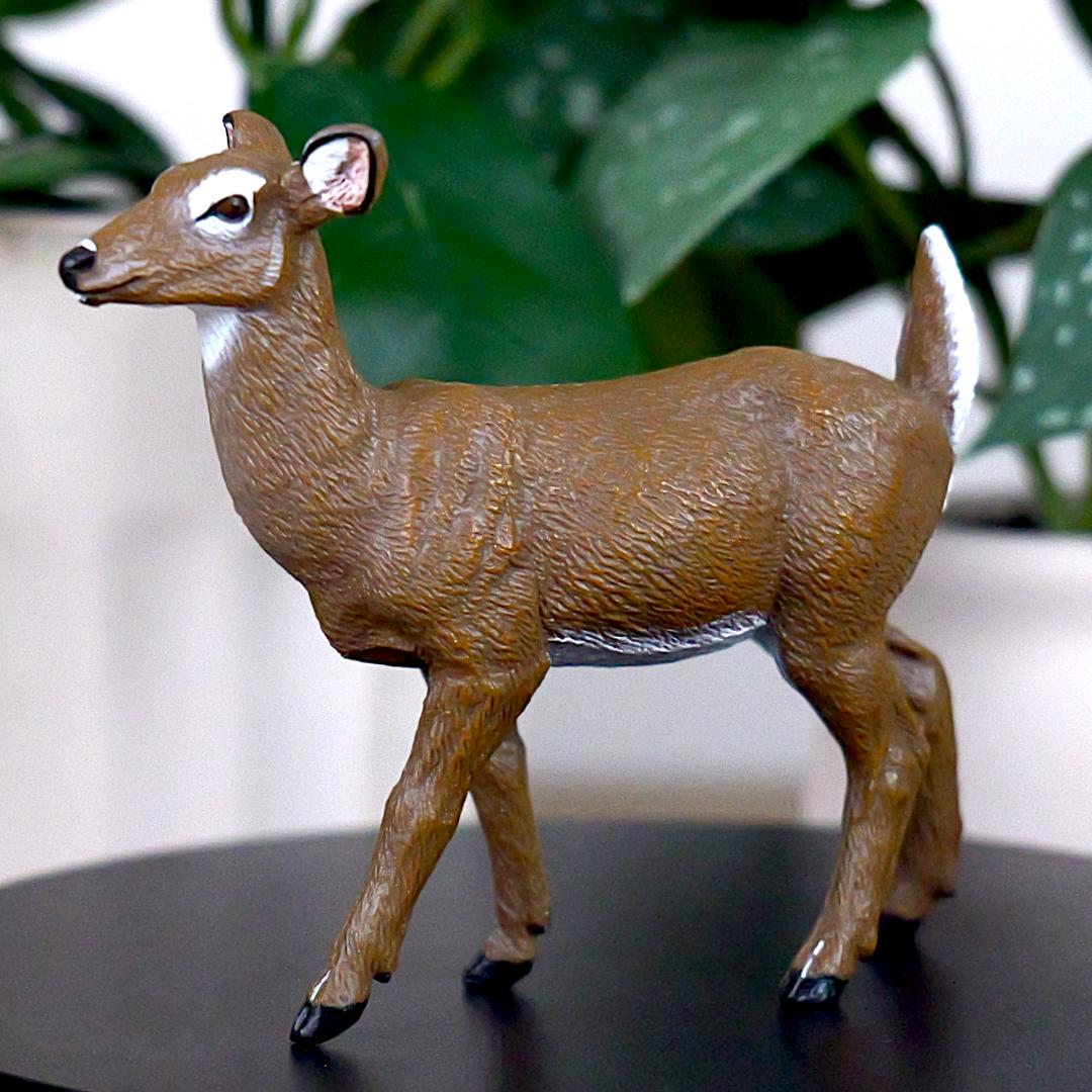 White-Tailed Doe Figure - Hand Painted & Collectible Deer Figurine - Papo 50218