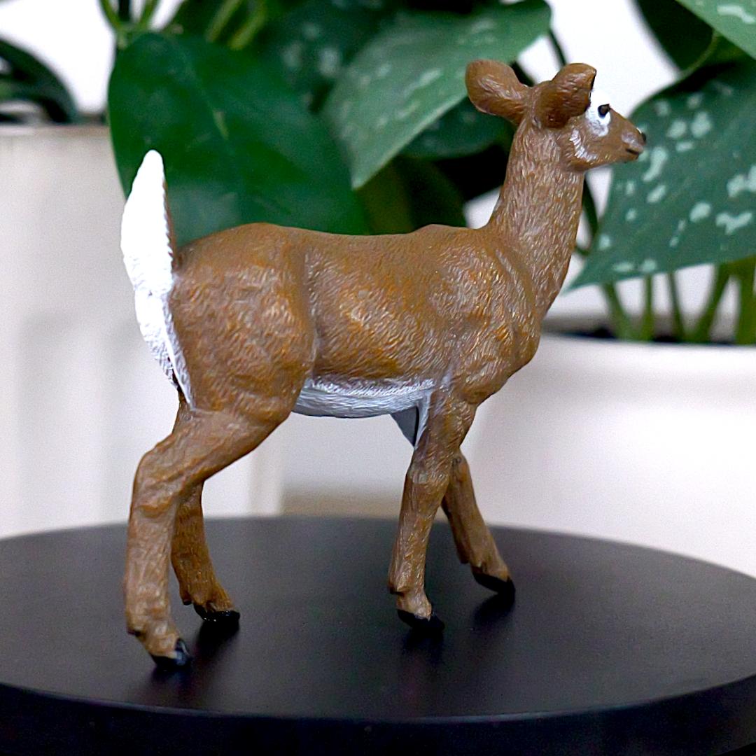 White-Tailed Doe Figure - Hand Painted & Collectible Deer Figurine - Papo 50218