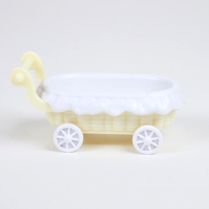Calico Critters & Sylvanian Families Mixed Accessory Lot