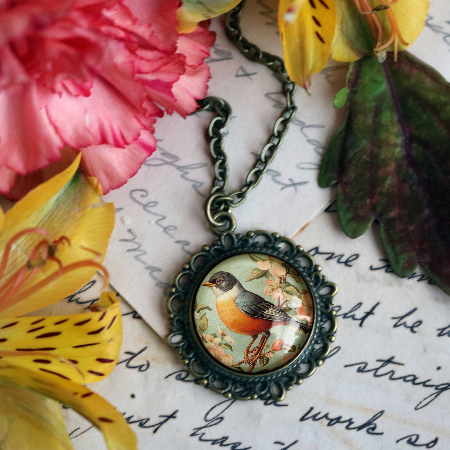 Vintage Robin Bird Pendant Necklace - Cottage Core