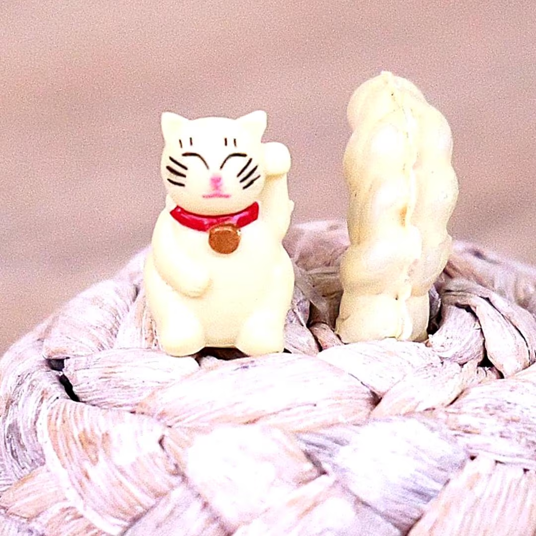 Good Luck Cat Minis Figure - Hand Painted & Collectible Miniature Figurine - Safari Ltd