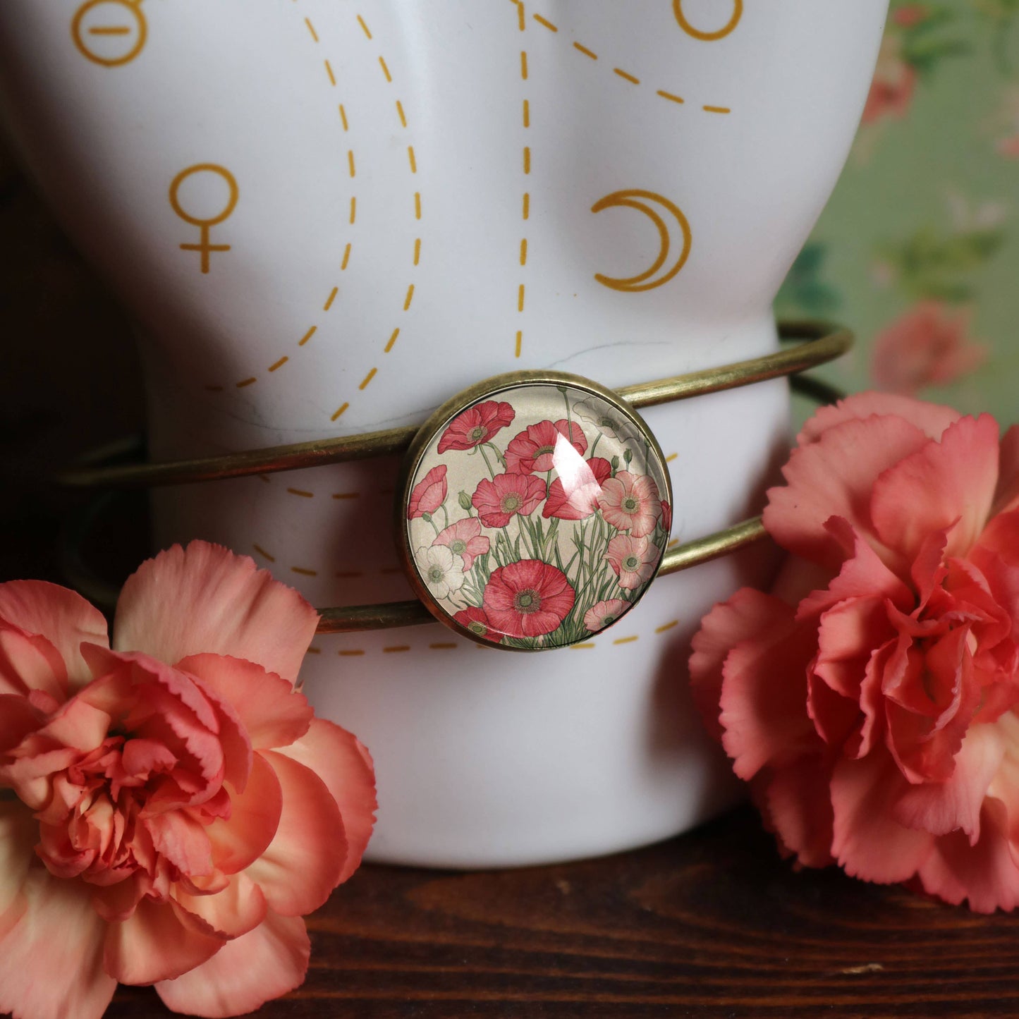 Pink and Red Poppy Flowers Cuff Bracelet - Bronze and Glass Cabochon