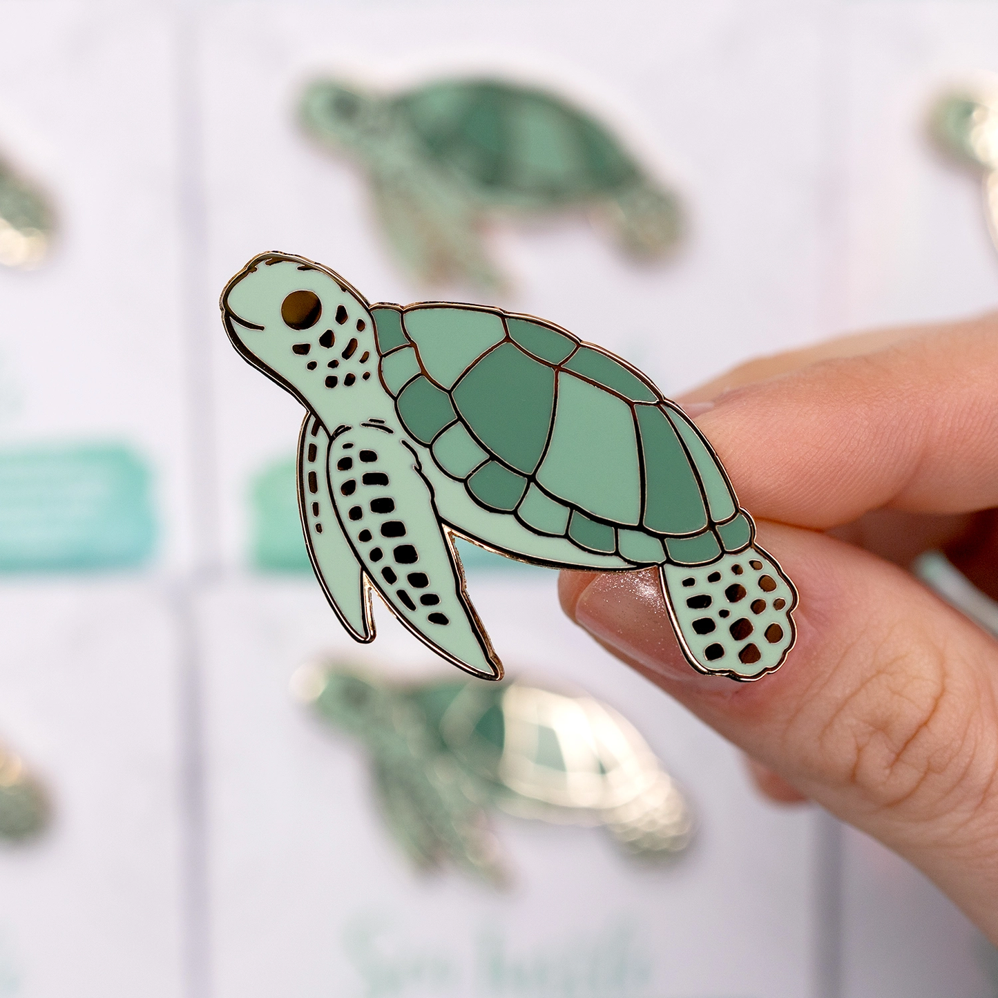 Sea Turtle Enamel Pin - Gold Plated Nature Jewelry - Beach & Ocean Animal Brooch