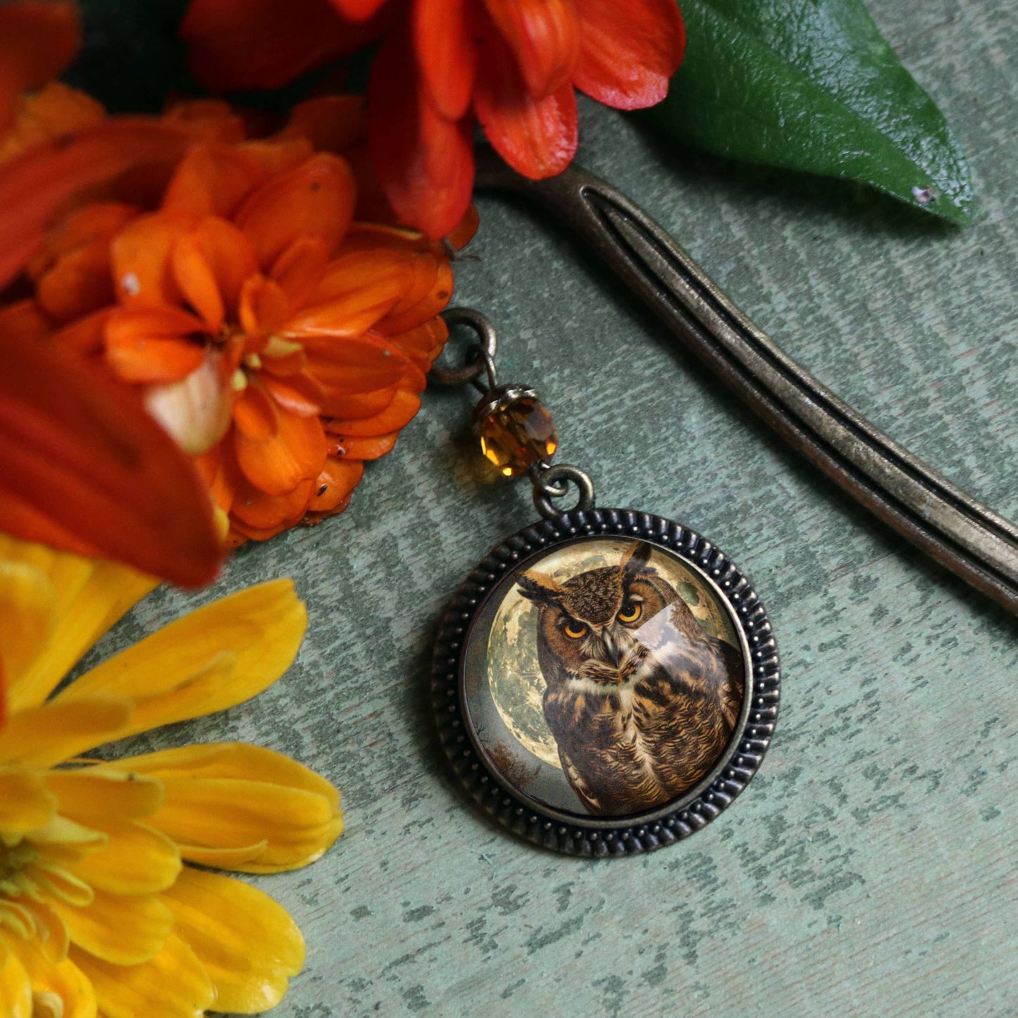 Victorian Owl Bookmark - Halloween - Bronze and Glass Cabochon Book Hook