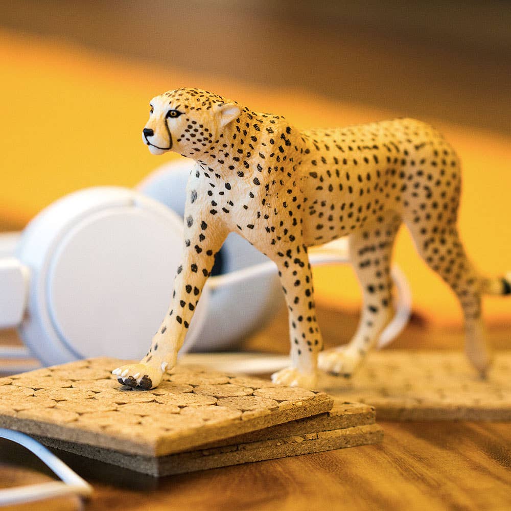 Cheetah Figurine - Hand Painted & Collectible Toy - Safari Ltd 112889
