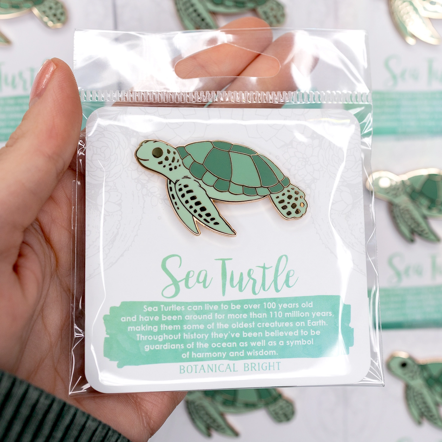 Sea Turtle Enamel Pin - Gold Plated Nature Jewelry - Beach & Ocean Animal Brooch