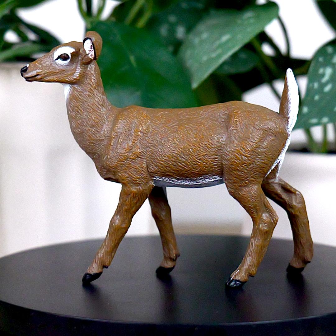 White-Tailed Doe Figure - Hand Painted & Collectible Deer Figurine - Papo 50218