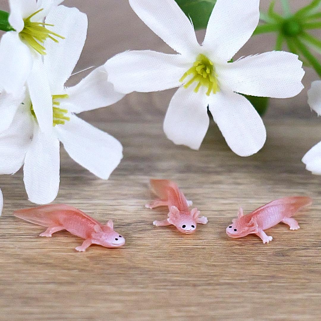 Axolotl Good Luck Minis Figure - Hand Painted & Collectible Miniature Figurine - Safari Ltd