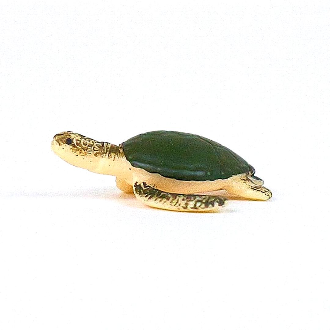 Adult Sea Turtle Good Luck Minis Figure - Hand Painted & Collectible Sea Turtle - Safari Ltd