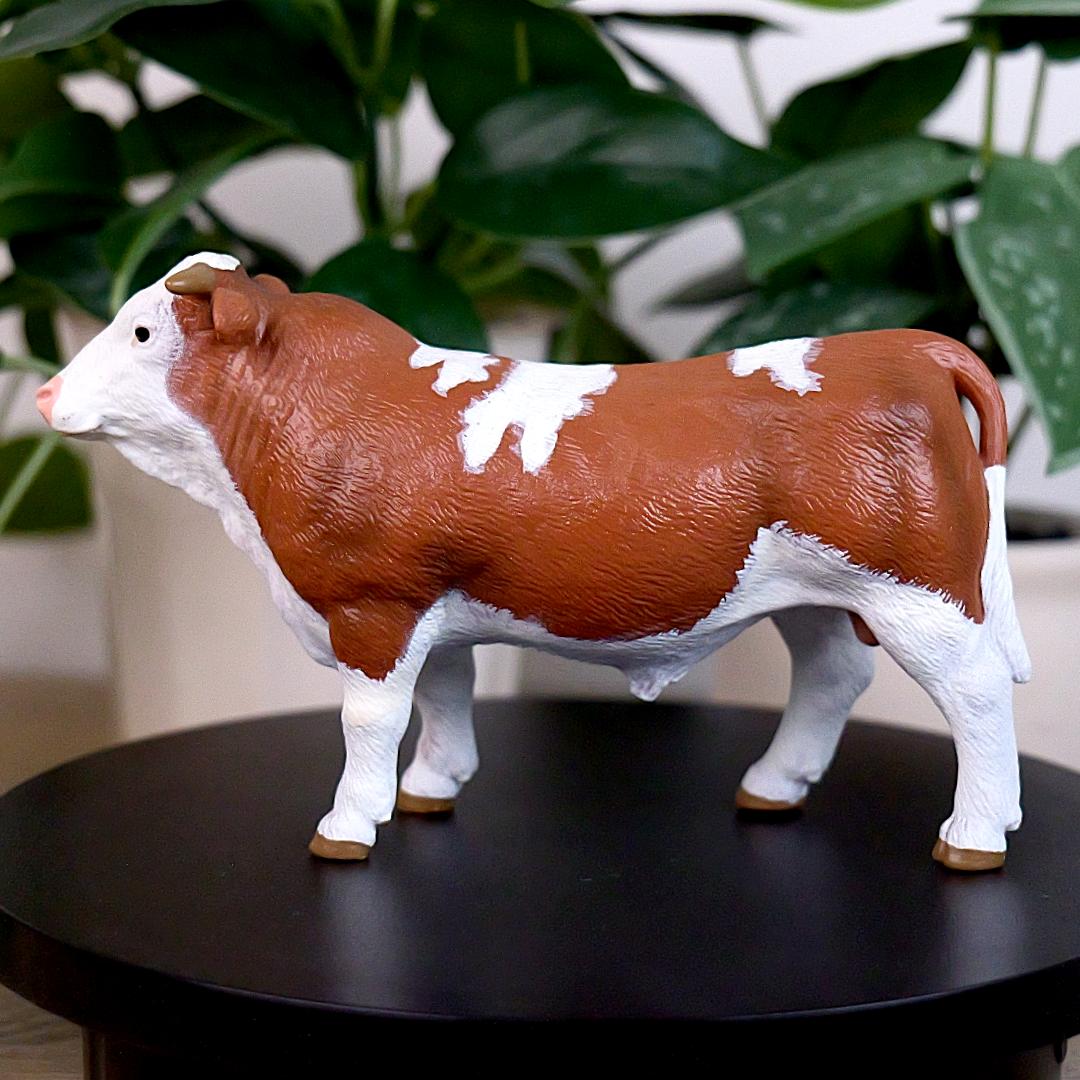 Simmental Bull Figurine - Hand Painted & Collectible Farm Animal Toy Figure - Papo 51142