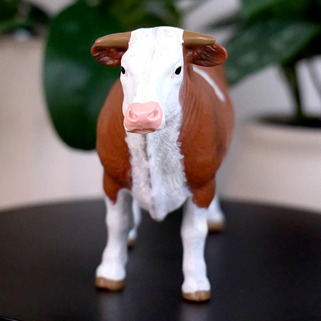 Simmental Bull Figurine - Hand Painted & Collectible Farm Animal Toy Figure - Papo 51142