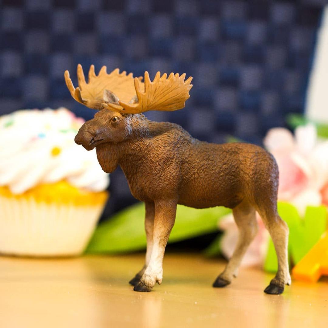 Bull Moose Figurine - Hand Painted Wildlife Toy Figure - Safari Ltd 181029
