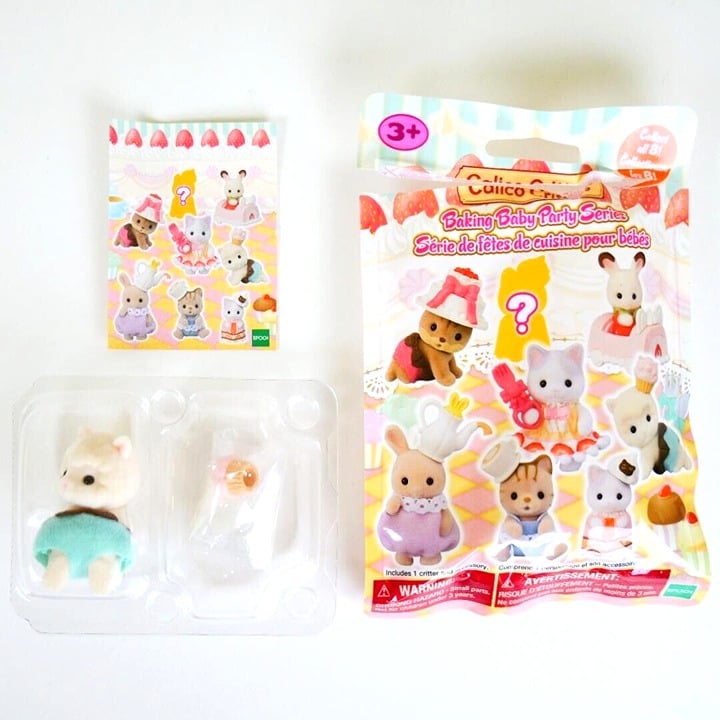 Calico Critters Alpaca Baby - Baking Baby Party Series - Like New